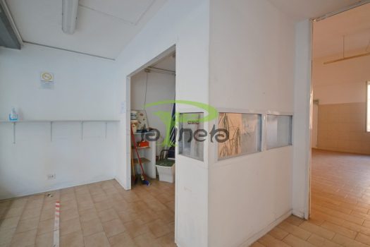 LOCALE COMMERCIALE – VIALE URANIO