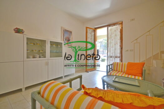 VILLA A SCHIERA SPIGOLA 37