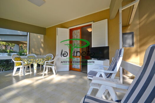 VILLA A SCHIERA SPIGOLA 37