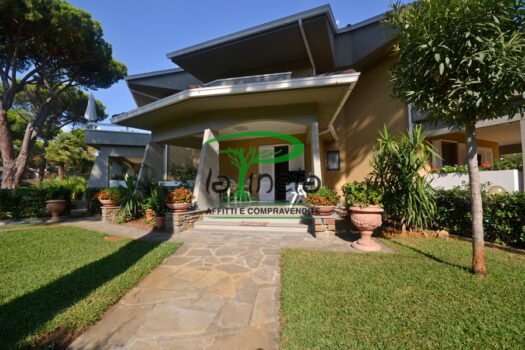 VILLA A SCHIERA SPIGOLA 37