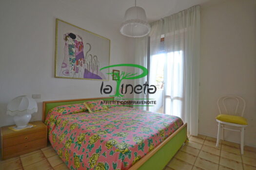 VILLA A SCHIERA SPIGOLA 37