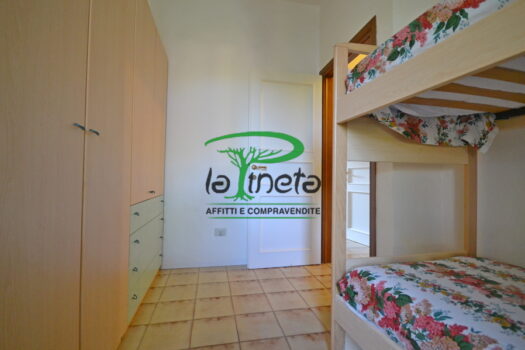 VILLA A SCHIERA SPIGOLA 37