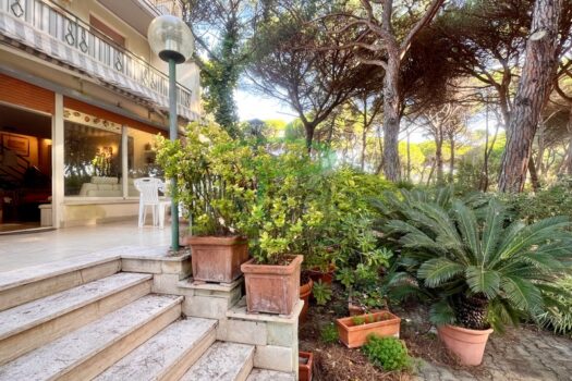 VILLA – VIA TRIGLIA