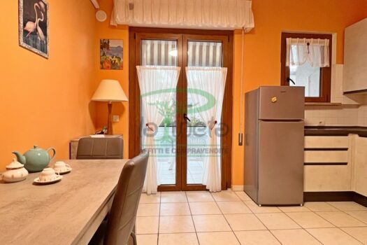 BILOCALE RISTRUTTURATO- VIA STORIONE